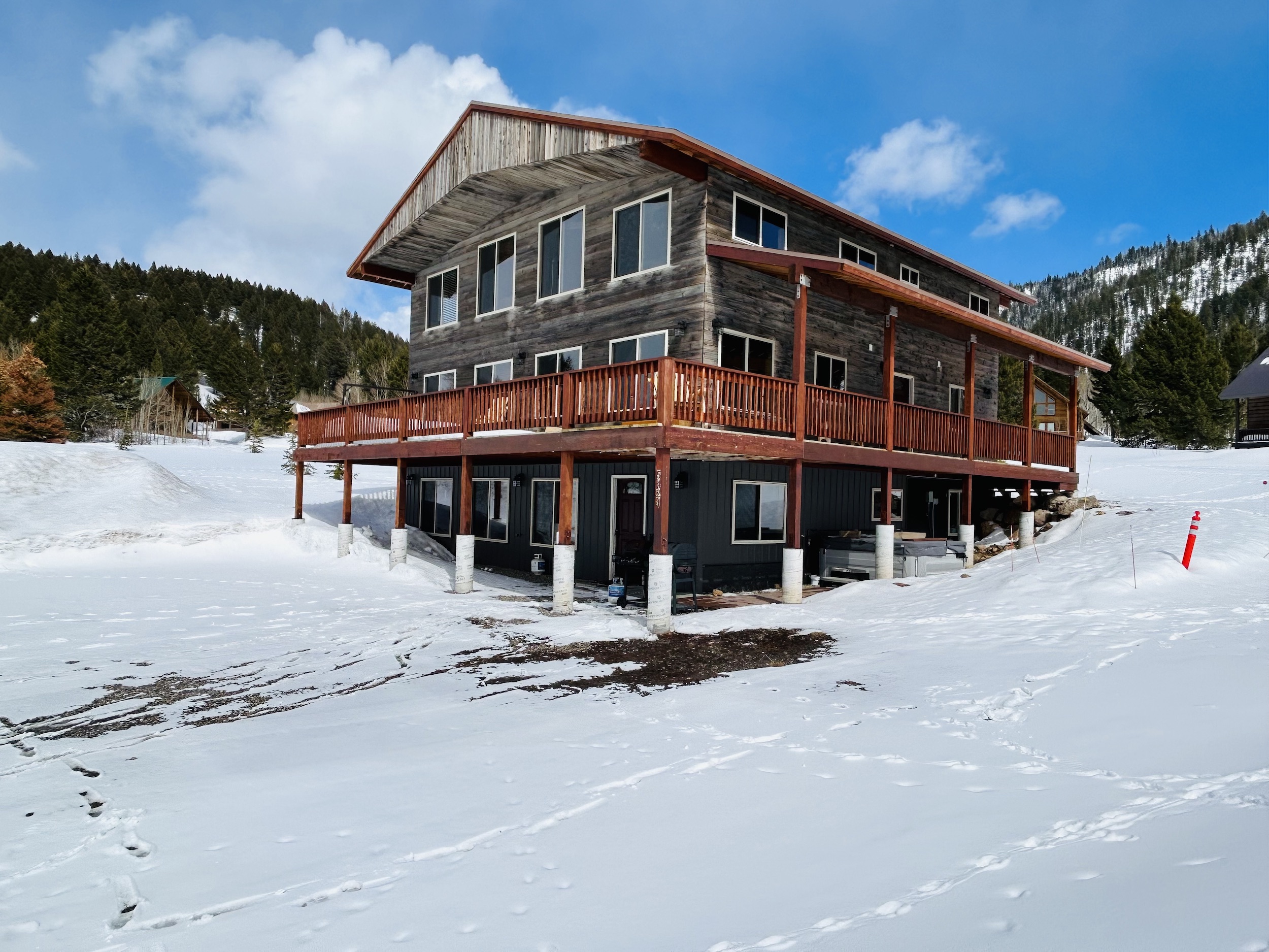 Yellowstone Escapes – Luxurious Vacation Rentals in Island Park Idaho 